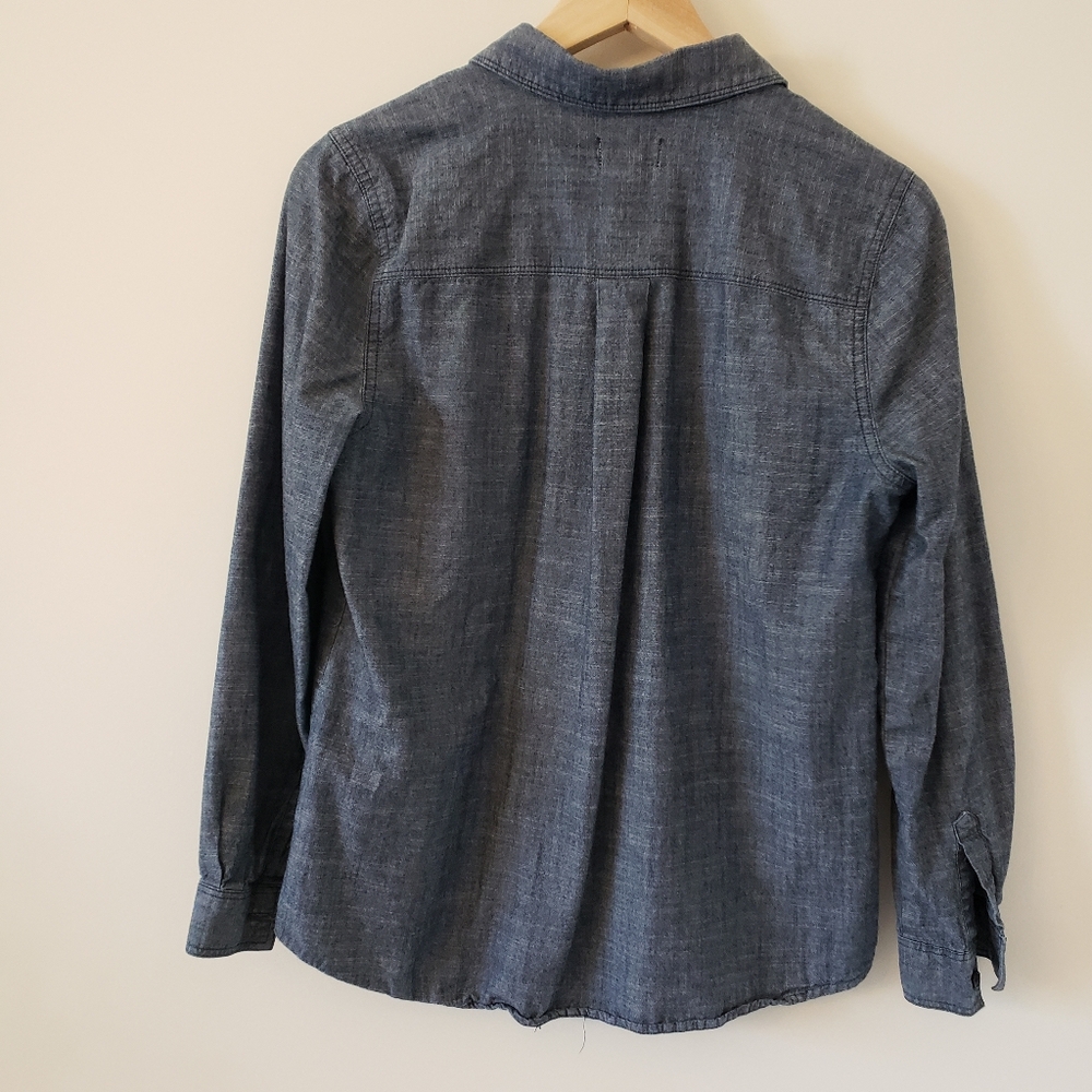Classic Denim Blue Colored Size Small Button Down Old Navy Shirt - Picture 6 of 7